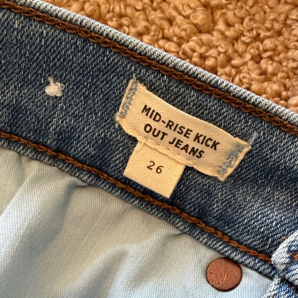 Madewell Mid-Rise Kickout Jeans in Light Blue Denim